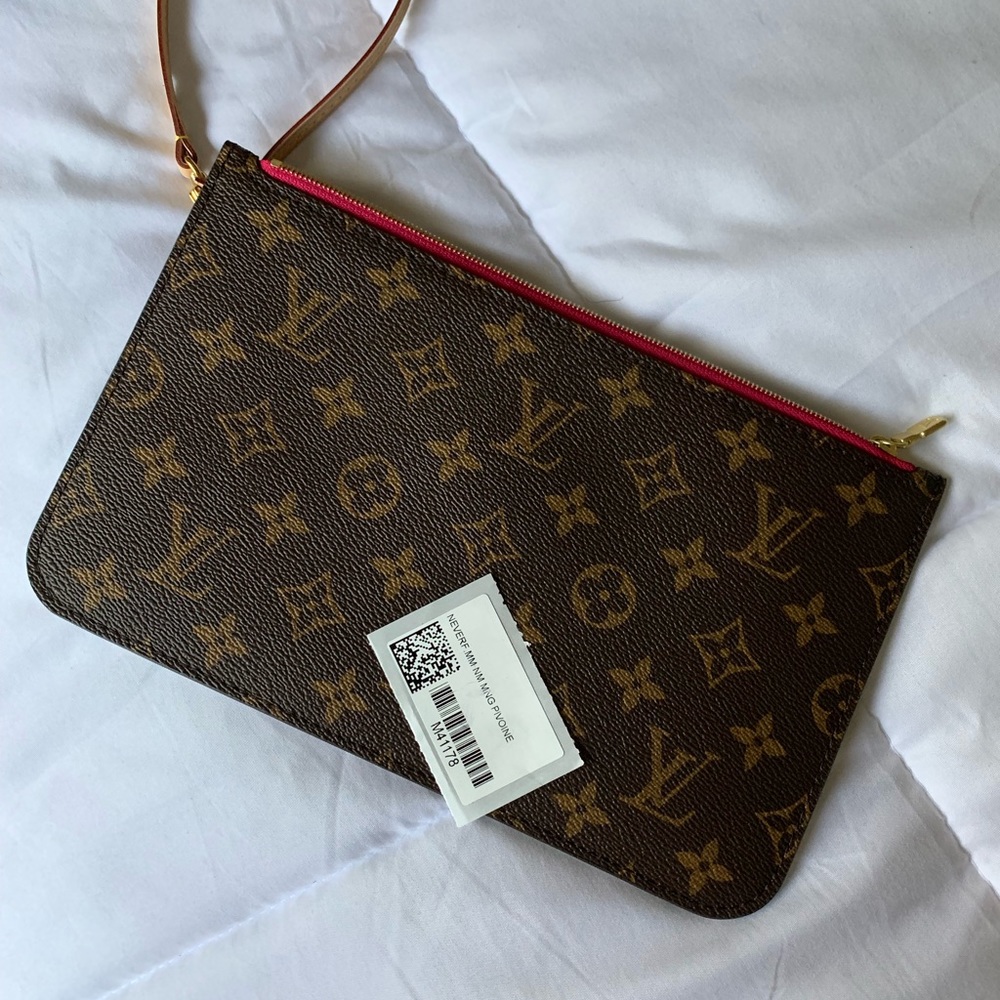 Louis Vuitton Clutch